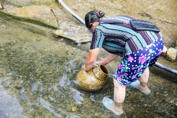 梵淨山下的雲舍村，曾經猴子愛喝的水，現在成了村民們的天然冰箱