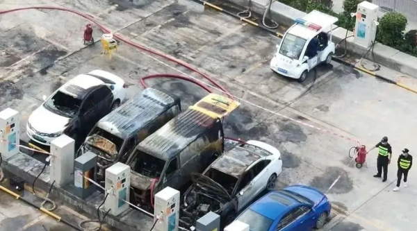 一種用於動力電池的隔熱防火材料