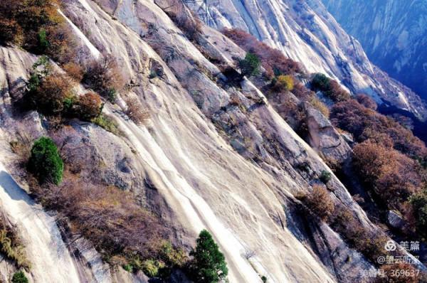 乘坐西峰索道上華山