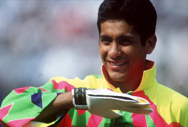 梅西都是隊裡大高個，世界足球歷史最矮11人超級陣容，誰能擋我？