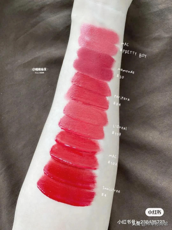 短靴 + 裙子 = 好看 + 高階 短靴 + 裙子 = 好看 + 高階