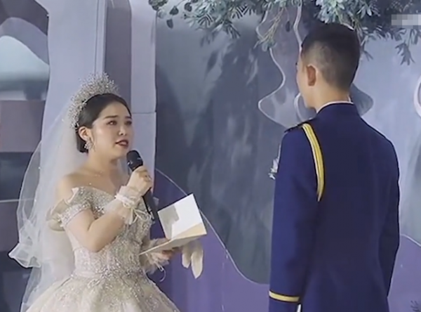 浙江一女子曬與兵哥哥相戀十年間的對比照,網友:兩個人都蛻變了 浙江一女子曬與兵哥哥相戀十年間的對比照,網友:兩個人都蛻變了