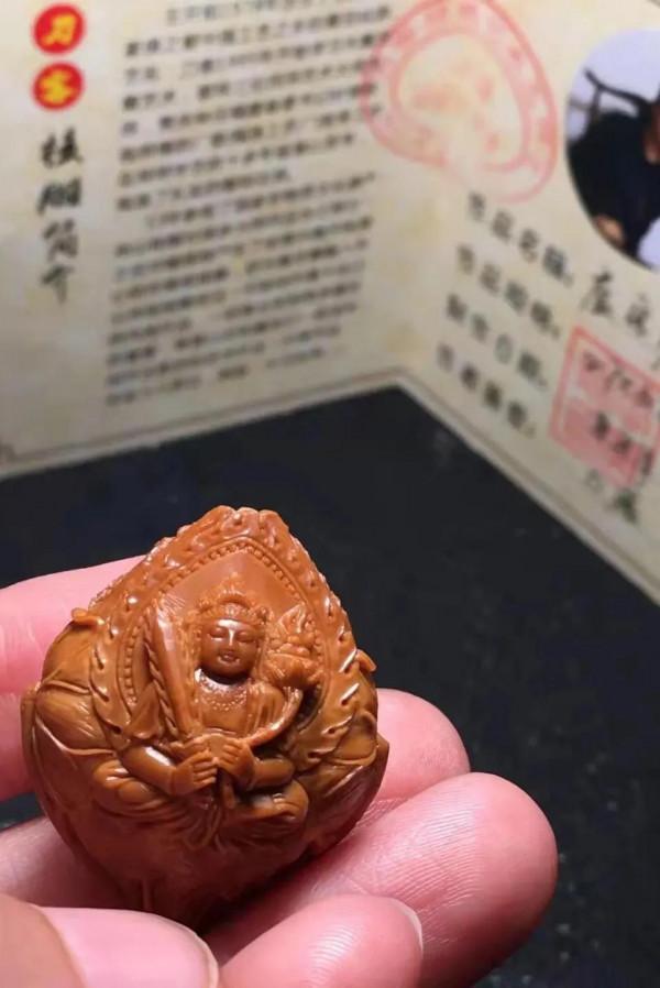 這樣的橄欖核雕作品有多難得 這樣的橄欖核雕作品有多難得