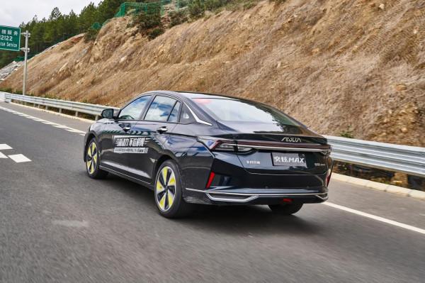 試駕賽道級寬體家轎奕炫MAX 從麗江自駕香格里拉納帕海