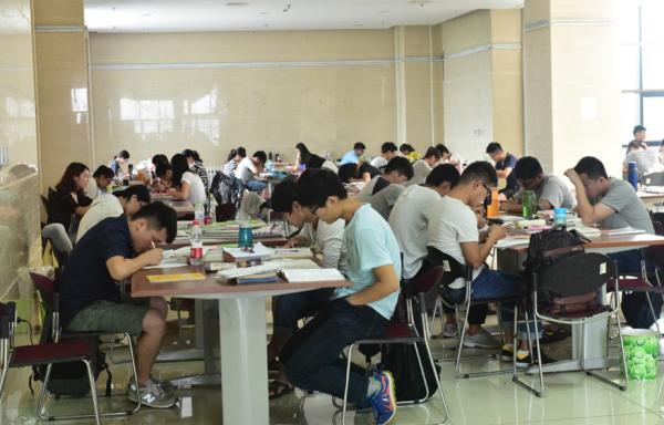 “延遲退休”基本敲定,公務員或成受益者,老師們卻有點坐不住了 “延遲退休”基本敲定,公務員或成受益者,老師們卻有點坐不住了