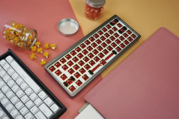 輕鬆入門定製化——黑爵輕氪AC064三模套件組裝體驗 輕鬆入門定製化——黑爵輕氪AC064三模套件組裝體驗