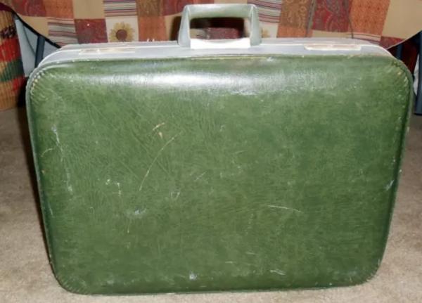 真實故事：夫妻在地下室發現恐怖箱子，開啟後驚動了聯邦調查局