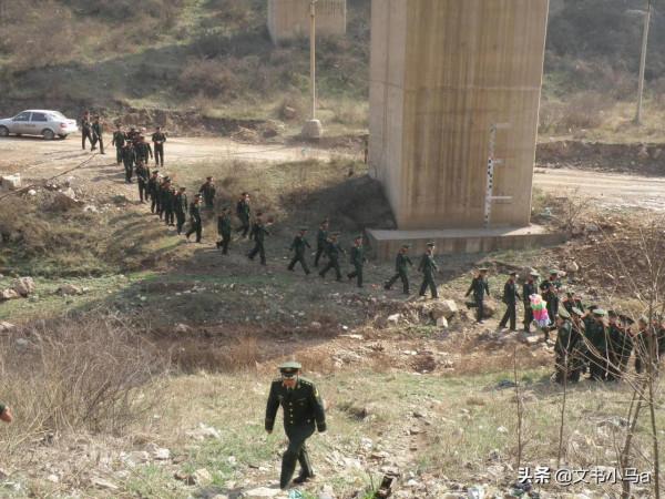 軍人站崗執勤時遇到內急怎麼辦