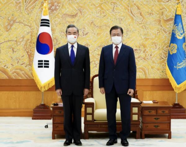 王毅外長前腳剛走,文在寅突然同蒙古高官對話?意味深長 王毅外長前腳剛走,文在寅突然同蒙古高官對話?意味深長