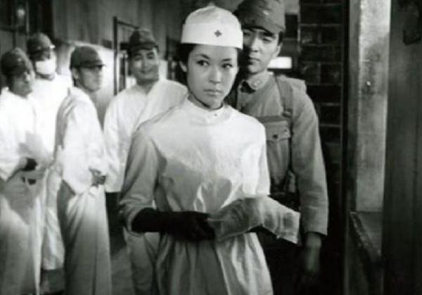 日本女兵穿軍裝為何配裙子？不僅是為了省物資，還有另一個原因