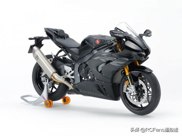 Tamiya Honda CBR1000RR-R FIREBLADE SP 靜態模型