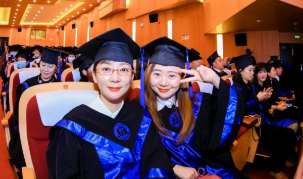 中國人民大學再次出手，對13名學生給予退學處理，可惜但並不可憐