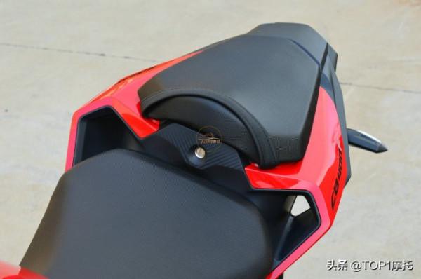 新晉價效比神車 本田CB400F初體驗 動力平順操控靈活 真香