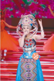 盲人歌手劉賽:爆紅後嫁河南農村,倒貼2套房,將公婆當孩子寵 盲人歌手劉賽:爆紅後嫁河南農村,倒貼2套房,將公婆當孩子寵