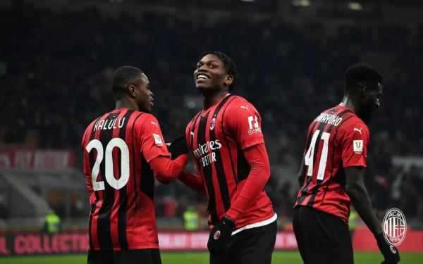 逗妹吐槽：克萊：我回來前你們打的像冠軍，我回來落後39分演我？