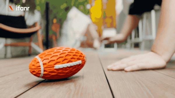 除了在兩個人之間變焦，iPhone 13 的電影效果模式還能這樣玩