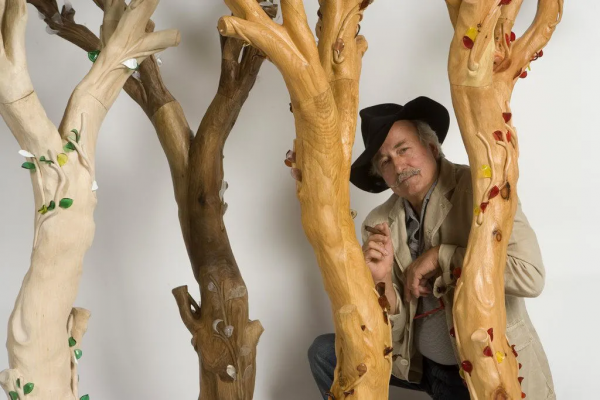 78歲大爺雕貼身衣物,一件25萬!網友看完後都說:有點味道 78歲大爺雕貼身衣物,一件25萬!網友看完後都說:有點味道