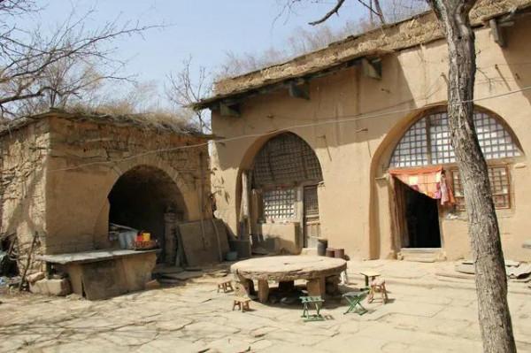 知青往事：初戀苦等他12年，最後兩人結婚，一起回到了城裡