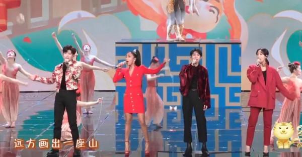 春晚大盤點：鄧超上頭了，趙麗穎有點慌，沈騰出場自帶笑點