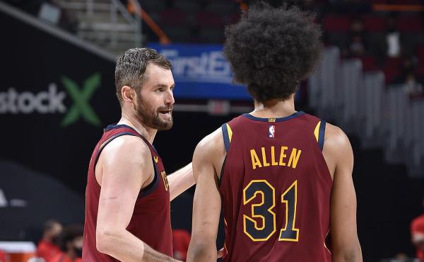 S級簽約?11中10,創75年曆史紀錄!23歲拿億元合同,他太超值了 S級簽約?11中10,創75年曆史紀錄!23歲拿億元合同,他太超值了