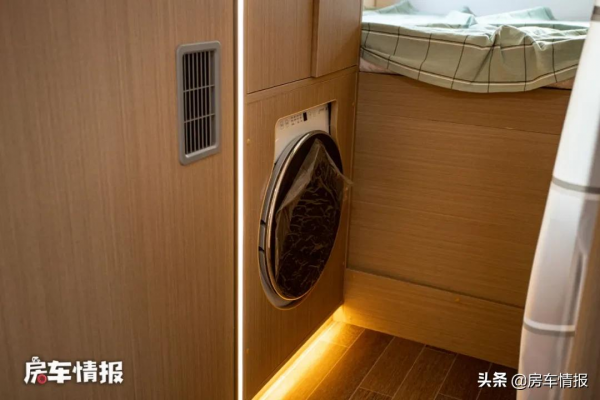 30萬出頭能入的輕卡房車，輕量化車身帶1100W太陽能，提車直接玩