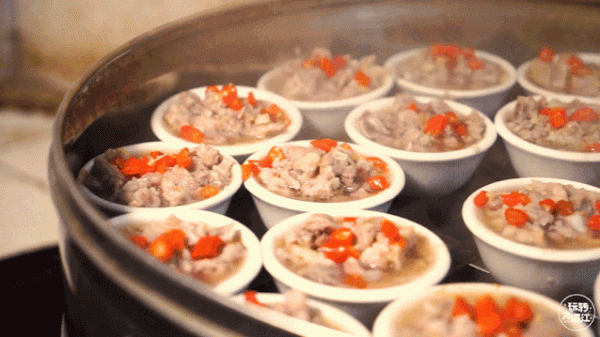 凌晨2:30營業，沒名字沒定位