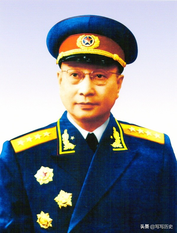 淮海戰役期間，中野、華野各縱隊的司令員和政委都是誰？