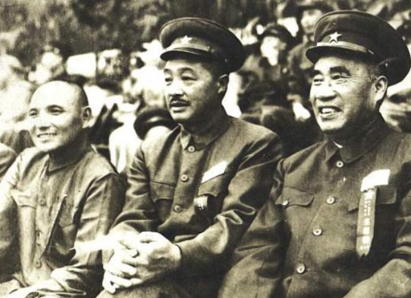 朱德位列元帥之首，可授銜證書卻不是001號，001號究竟給了誰？