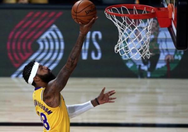 本以為能留守湖人？32歲硬漢發聲 季後賽場均僅得2.2分被棄真不冤