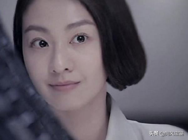 一張初戀臉，24歲急匆匆嫁給愛情，50歲的李美妍還在獨自喝酒嗎？