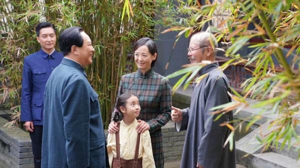 唐國強王伍福主演《香山葉正紅》,劉勁意外缺席,許文廣演周總理 唐國強王伍福主演《香山葉正紅》,劉勁意外缺席,許文廣演周總理