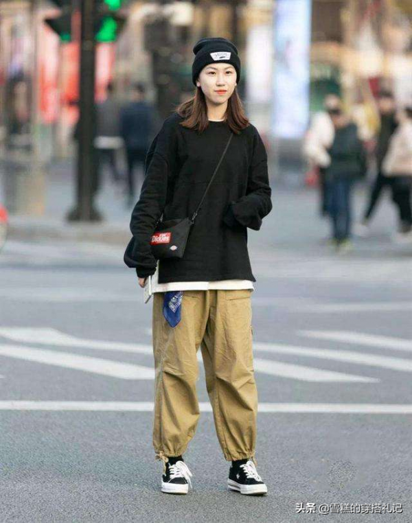 打底褲早就不受寵了！今年冬天流行穿&OpenCurlyDoubleQuote;體操褲&rdquo;，時髦遮肉又顯瘦