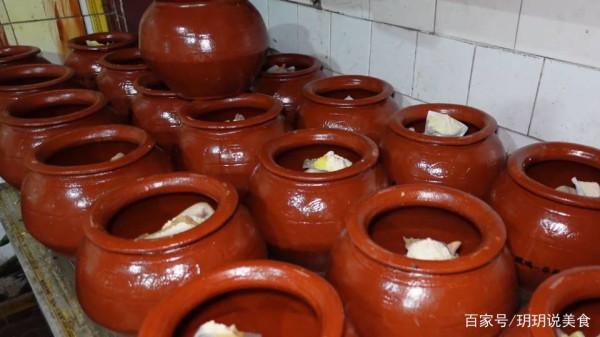 山東大叔做罈子美食,全國僅此一家,一天限量200個,不預約沒有 山東大叔做罈子美食,全國僅此一家,一天限量200個,不預約沒有