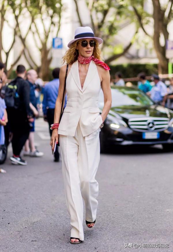 白褲子可別亂穿，穿錯真的很尷尬！學明星這樣搭，秒變時髦精