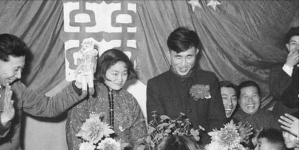 1949年毛主席下令:接廣東一護士到中央參加工作,她有何特殊身份 1949年毛主席下令:接廣東一護士到中央參加工作,她有何特殊身份