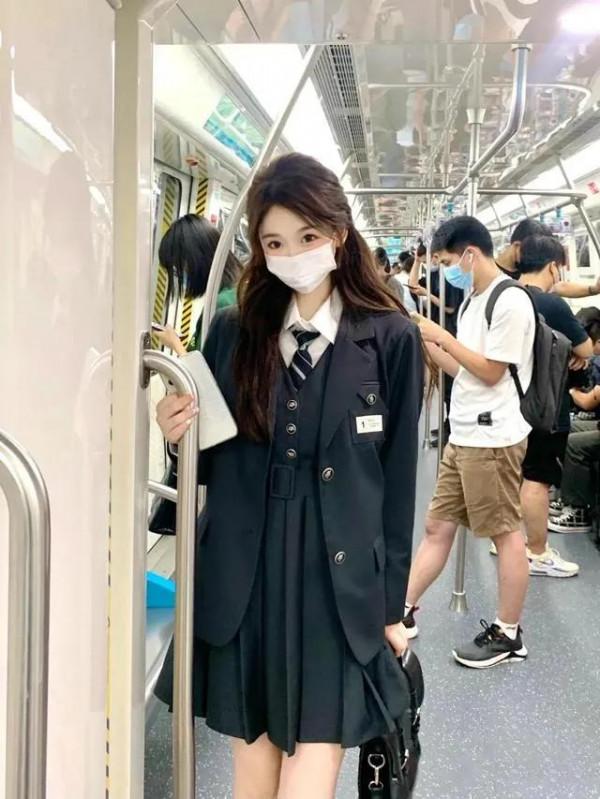 無法拒絕的 那些好看又神仙的學院風衣服穿搭 好想重回18歲 無法拒絕的 那些好看又神仙的學院風衣服穿搭 好想重回18歲