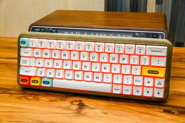 可以盤的客製化鍵盤？綠檀木外殼MelGeek Mojo60雙模鍵盤入坑記