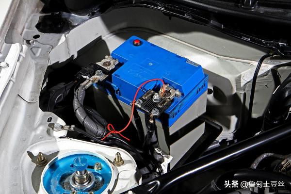 「轂銳馳」 為何你的電瓶撐不到一年?汽車電瓶養護需知 「轂銳馳」 為何你的電瓶撐不到一年?汽車電瓶養護需知