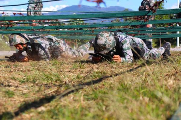 列兵,再見!上等兵,你好! 列兵,再見!上等兵,你好!