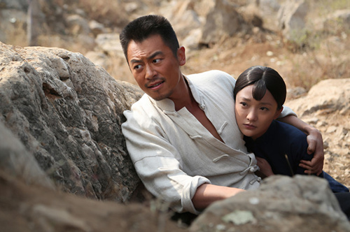 《紅高粱》：為何餘佔鰲對九兒又敬又愛，卻只把戀兒當個姘頭？