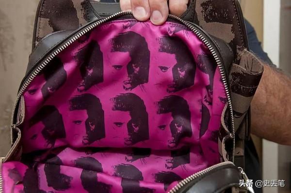 2012年他用190元買下一個舊包包，半年後價格漲到了220萬