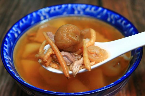 進入秋季，推薦7道好喝的湯，有葷有素，有甜有鹹，元氣滿滿過秋