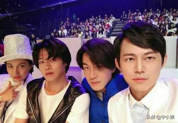 大灣區中秋晚會10位男星的尷尬,打破了娛樂圈3條不成文的隱藏規則