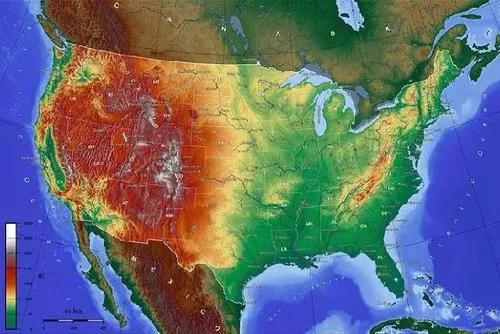 中美兩國的地理位置優勢都是什麼，誰的優勢更大