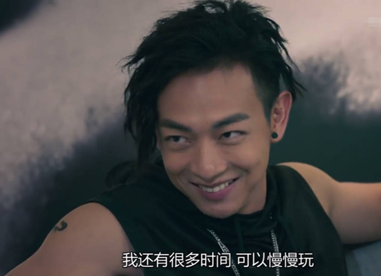 愛國港星梁烈唯：因愛國言論遭雪藏、被排擠，如今苦盡甘來終成王