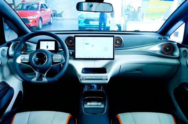 小身材大空間 內外都有設計感 價格更實在 比亞迪海豚實拍簡評 小身材大空間 內外都有設計感 價格更實在 比亞迪海豚實拍簡評