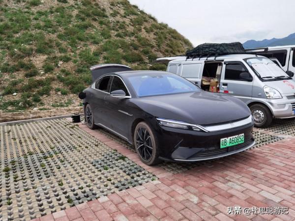 漢EV自駕新疆伊犁，新源縣80千瓦充電樁遍佈城區補電無憂