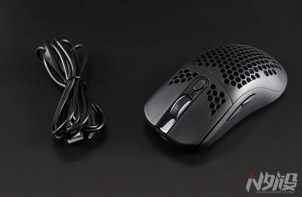 入門洞洞鼠 Tt探索者X2雙模無線電競滑鼠體驗