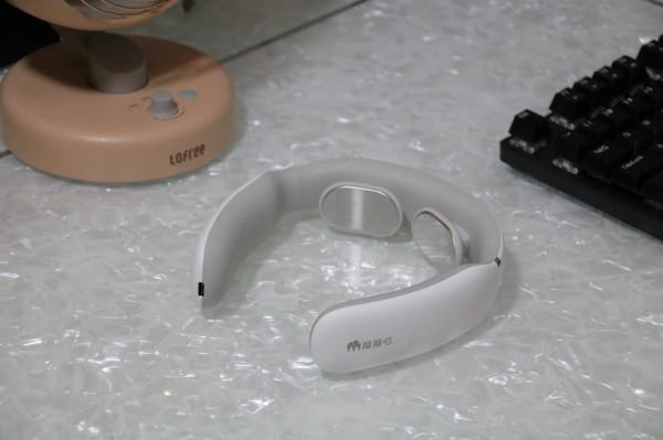 有了這款摩摩噠智慧頸椎按摩儀,每天即可盡情享受頸部護理 有了這款摩摩噠智慧頸椎按摩儀,每天即可盡情享受頸部護理