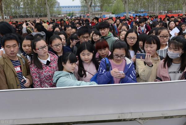 教師或將迎來新變動,這四類教師即將被清出教師隊伍,終身禁教 教師或將迎來新變動,這四類教師即將被清出教師隊伍,終身禁教